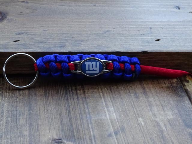 Officially Licensed New York Giants NFL Paracord Mini Keychain