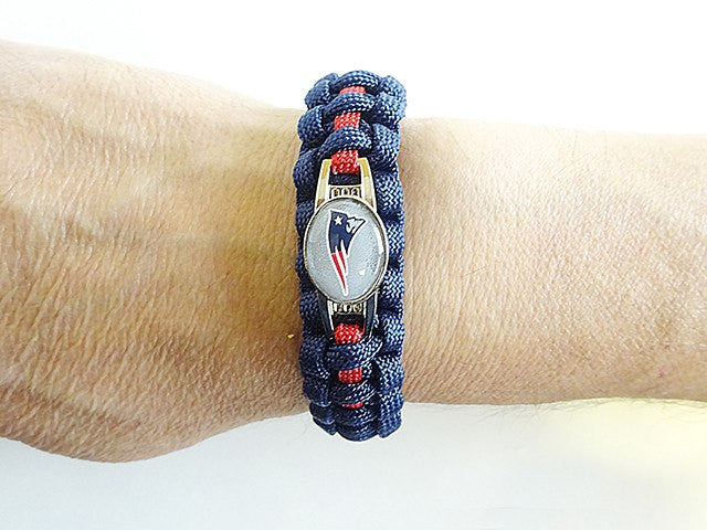 Officially Licensed NFL New England Patriots Paracord Bracelet