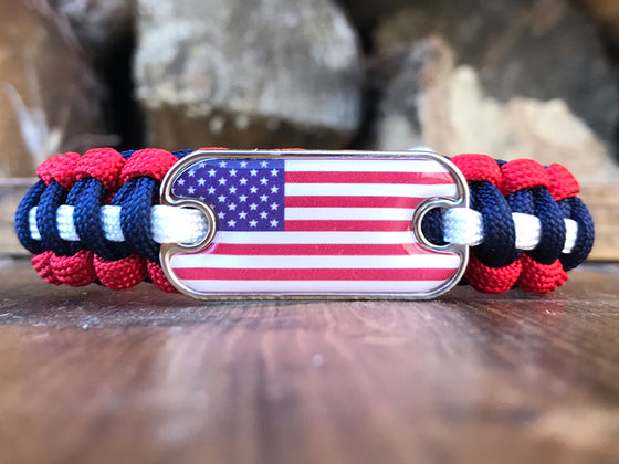 American Flag Paracord Bracelet, Survival 550 Cord Bracelet, USA Patriotic  Mens Jewelry, Braided Flag Bracelet for Man & Woman -  Canada